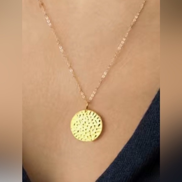 Stainless Steel Round Plate Pendant Necklace 18K Gold Plated Embossed Necklace - Picture 1 of 1